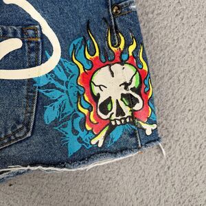 ED HARDY Skull Cut Off Shorts Womens M Painted Flames Denim Booty Y2K Streetwear